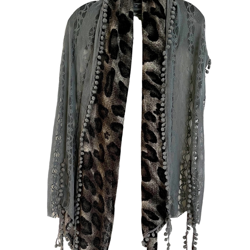 Tie it, wrap it, love it! Large animal print scarf/stole